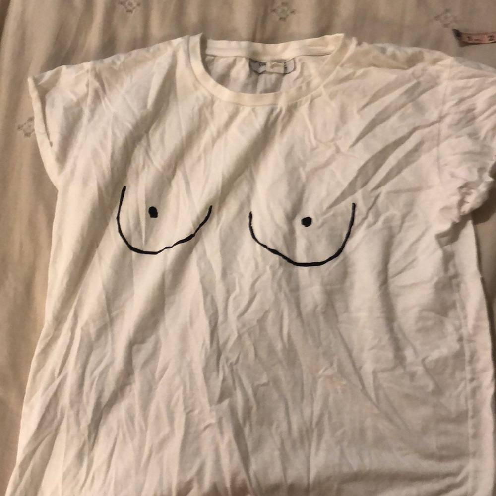 Titty tee